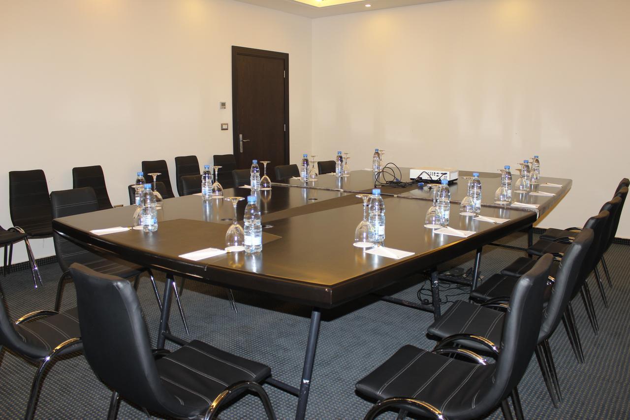 Midtown Hotel & Suites Beirut Esterno foto