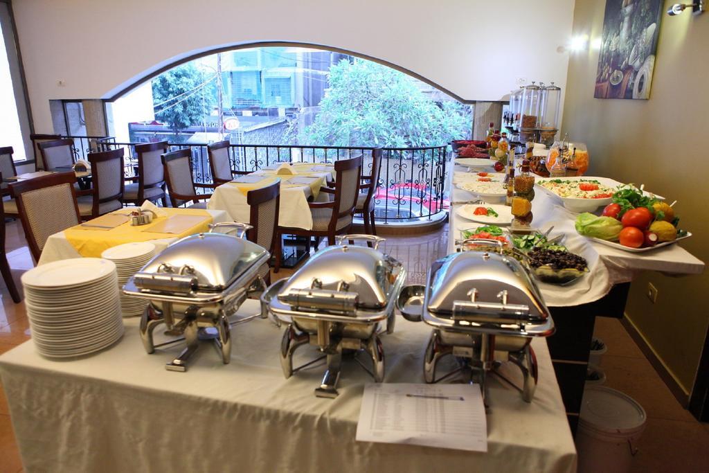 Midtown Hotel & Suites Beirut Esterno foto