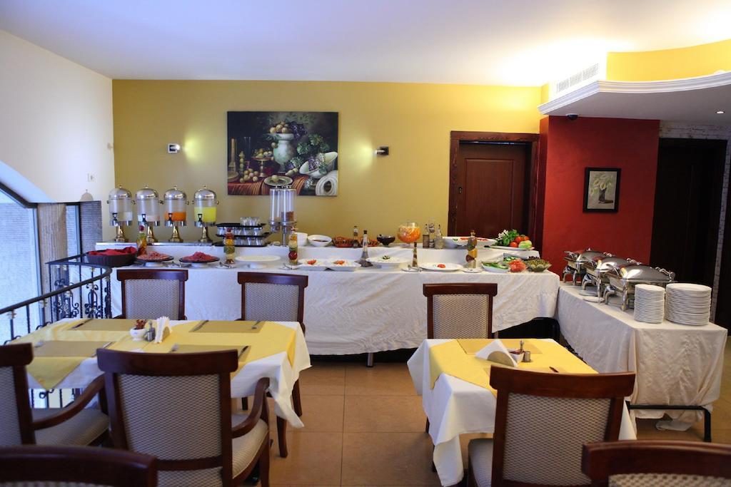 Midtown Hotel & Suites Beirut Esterno foto