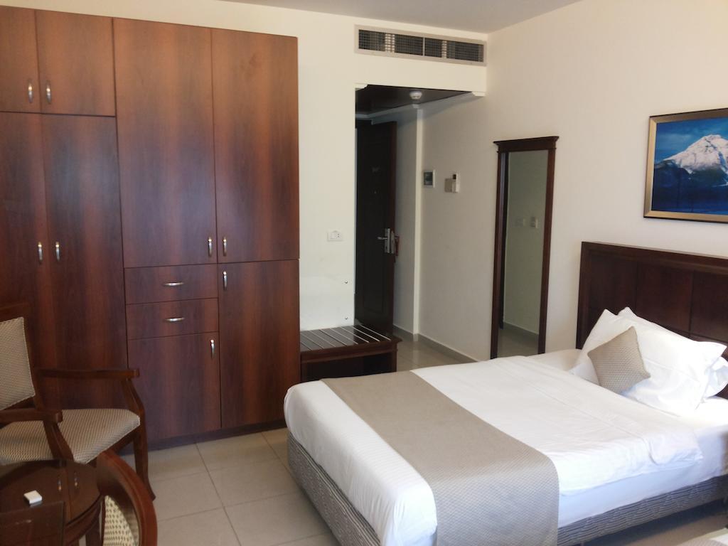 Midtown Hotel & Suites Beirut Esterno foto